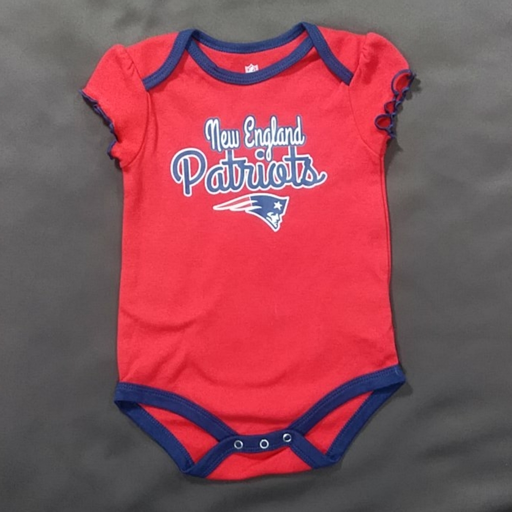 NWOT Baby Girls NFL 2 Pack Onsies - Picture 8 of 8
